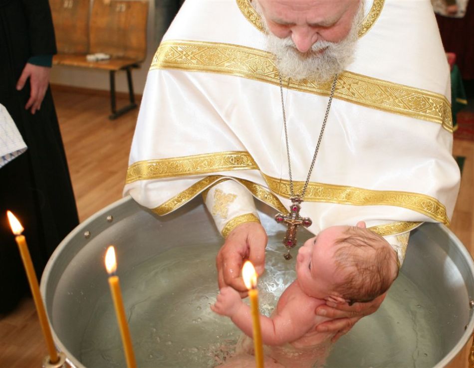 Почему крестят детей?
