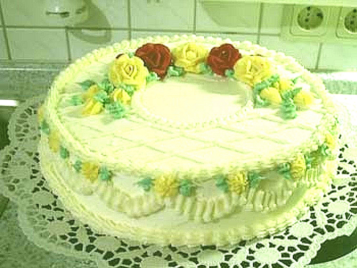 Как быстро и оригинально украсить торт
